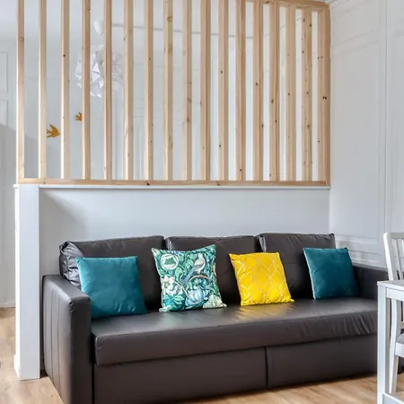 Blue Bird Avec Place De Parking ! *